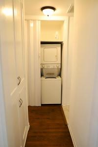 Charming studio city Bungalow