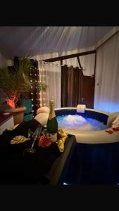 Sejours chez l'habitant Tajitu chambre table d hote naturiste FKK : photos des chambres
