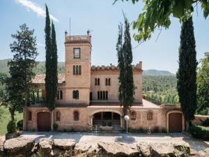 Mansion in Castellnou near Pedraforca Mountains
