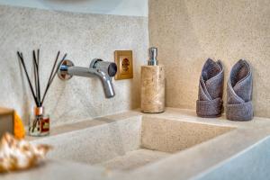 Charming 2BR Villa with Elegant Wooden Furnishings