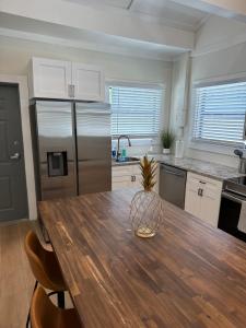 Mid-Century 1bd House - Beach Gear - 5min Walk to Beach