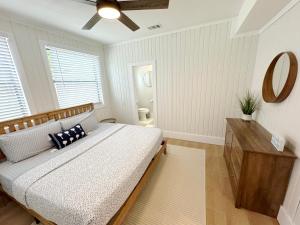 Mid-Century 1bd House - Beach Gear - 5min Walk to Beach