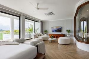 Mayfair Place