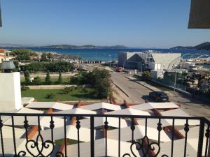 Villa Manda with sea view 2 terraces parking