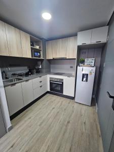 Departamento minutos de Movistar Arenas, La Moneda, Plaza de Armas en pleno Centro de Santiago