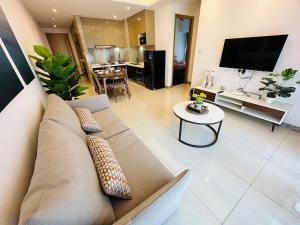 Emerald Homes at R&F - free WiFi & 1 carpark - Dual-Key