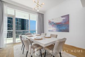 LUX The JBR Beach Sea View Suite