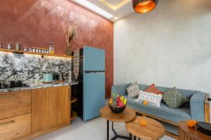 Modern and Petite 2bd Seminyak Villa Construction Near