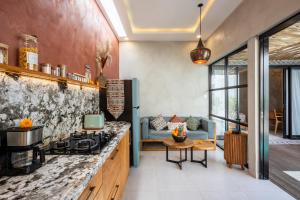 Modern and Petite 2bd Seminyak Villa Construction Near