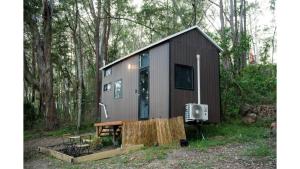 Tintenbar Riverfront Farmstay by Tiny Away