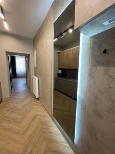 Фурманська, 3 (центр)