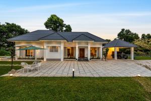 Le Jardin Luxury Private Pool Villa near Kochi, Kerala