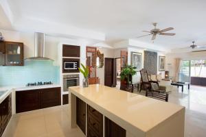 Tranquil 4BR Pool Escape - Villa Funny