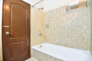 BedChambers Serviced Apartments, Near Golf Course Road