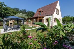 Maisons de vacances Maison Fleurie : photos des chambres