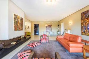 Apartment with Private Rooftop & Jaccuzzi