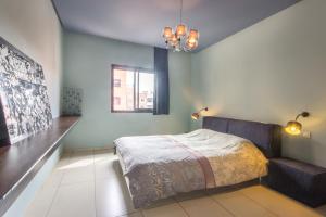 Apartment with Private Rooftop & Jaccuzzi