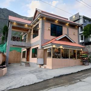 Moon Lodges Naran - 2hvězdičkové hotely ve městě Nārān