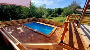 Villas Maison et piscine bien situee en sud ardeche tres grand jardin : photos des chambres
