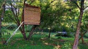 Villas Maison et piscine bien situee en sud ardeche tres grand jardin : photos des chambres
