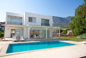 Bitter Orange Villa with Pool by HolidayKeys