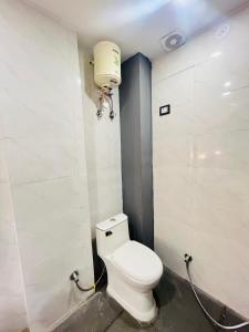 Roomshala 183 Hotel Aroma Chattarpur