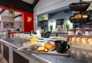 Hotels B&B HOTEL Niort Sud Venise Verte : photos des chambres