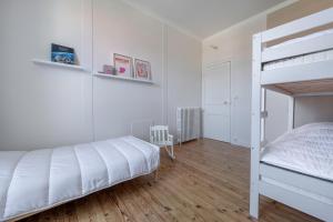 Villas Villa de charme classee a Tharon Plage pour 14 : photos des chambres