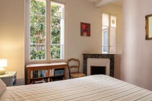 Berlioz Blue AP4458 by Riviera Holiday Homes