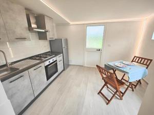 Il Posticino House in Marina, Garden and Veranda