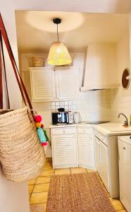 Appartements Chez Ulysse studio entierement renove et au calme : photos des chambres