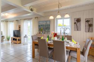 Ferienhaus Ostseecharme mit Sauna u Garten