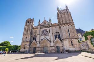 Appartements Le 68GrandRueCosy-cour privative-Poitiers Centre : photos des chambres