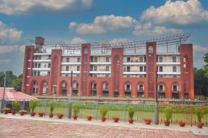 MAHFIL-e-MOTIJHEEL, MOTIJHEEL PARK AND RESORT