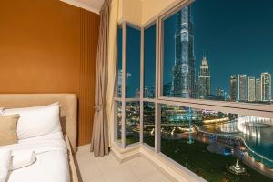 Panoramic Burj & Fountain Views 2BR