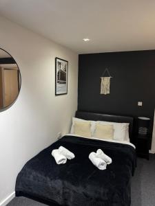 Modern TWO Bedroom Apartment Amazing Views Birmingham City Centre FREE Underground Parking