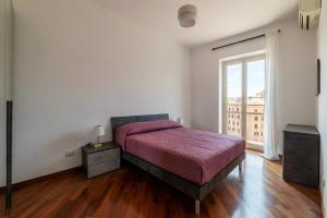 GuestHost - Bright Apartment in Metro San Giovanni