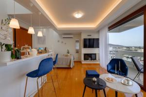 Sky Suite with View & Jacuzzi