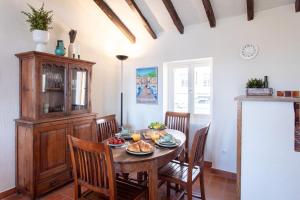 Appartements #50 Contesso Duplex -1BDR, Sea View Terrace & AC : photos des chambres