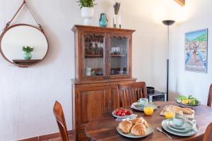 Appartements #50 Contesso Duplex -1BDR, Sea View Terrace & AC : photos des chambres