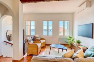 Appartements #50 Contesso Duplex -1BDR, Sea View Terrace & AC : photos des chambres