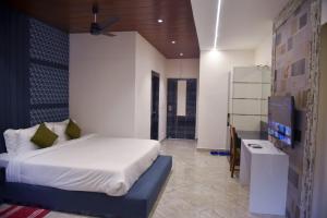 MAHFIL-e-MOTIJHEEL, MOTIJHEEL PARK AND RESORT