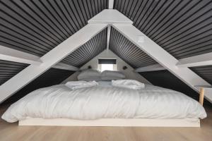 Flamingo Beach Apartments