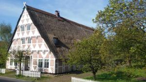 Denkmalgeschütztes Ferienidyll unter Reet