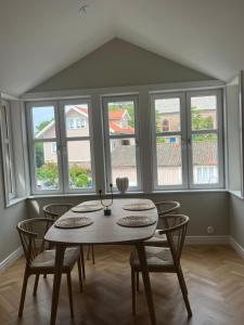 Lyxigt semesterboende - centralt och nära havet