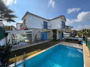 The Blue Mansion - Charming Family Villa in Çeşme