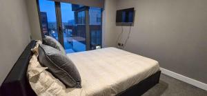 Liverpool Dockside Apartment by City SuperHost