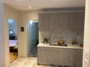 Lydias City View Apartment