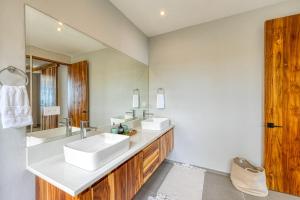 Villa Kañik - Luxury Retreat with Concierge Services