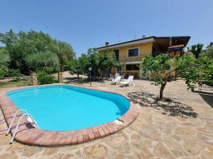 Villa Dei Santi, Azzurro